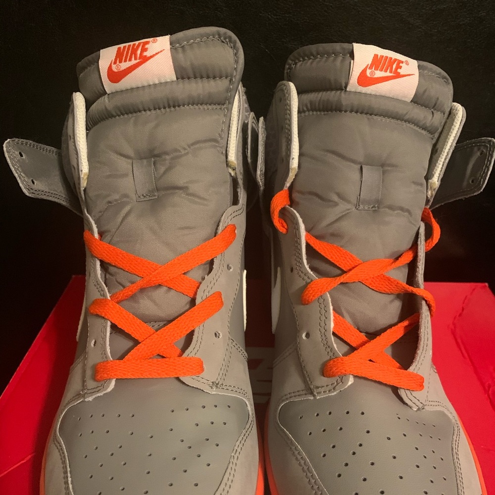 Men’s grey and orange Nike